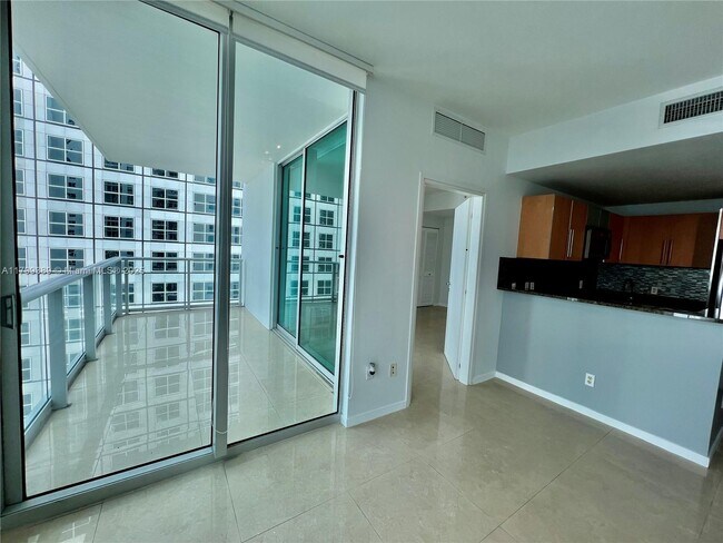 Building Photo - 300 S Biscayne Blvd