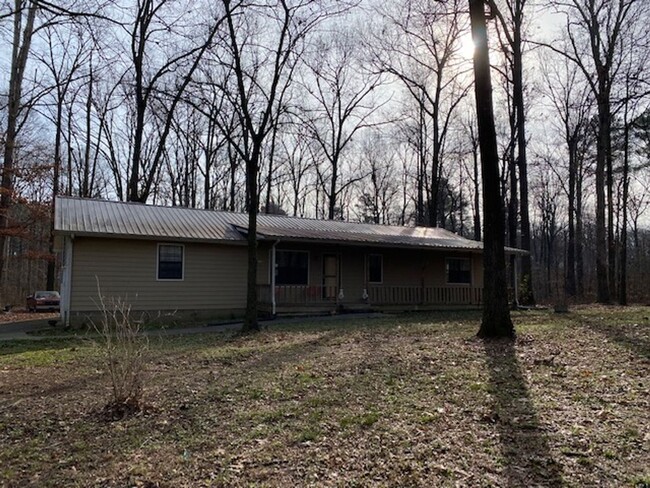 Primary Photo - 3Bedroom 2 Bath House w/ attached Garage