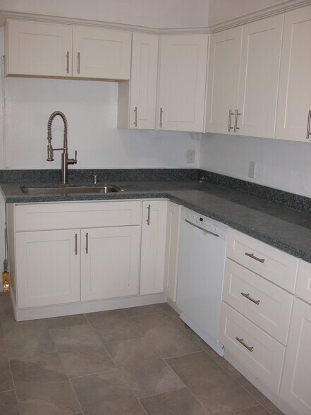 Kitchen - 1505 Adeline St