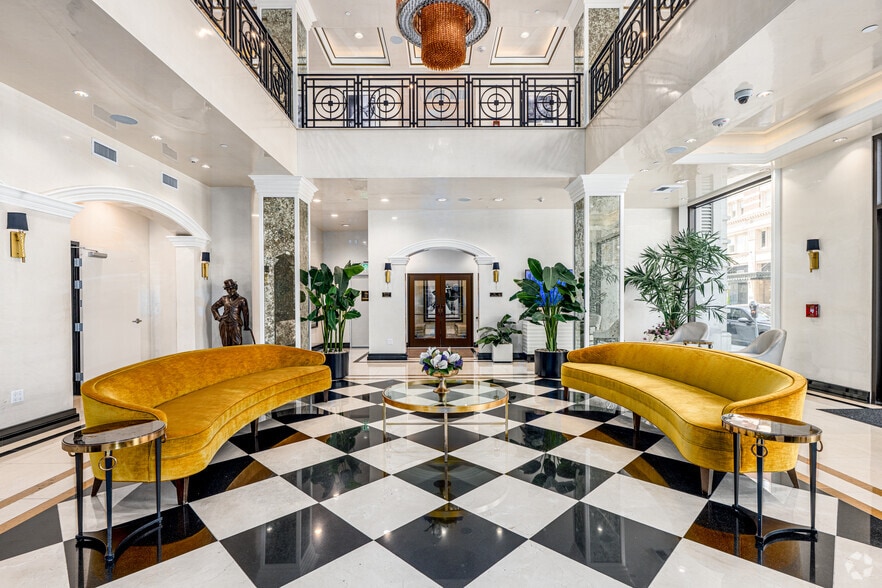 Lobby - Broadway Palace