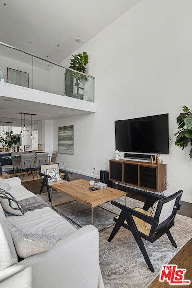 Building Photo - 720 Huntley Dr