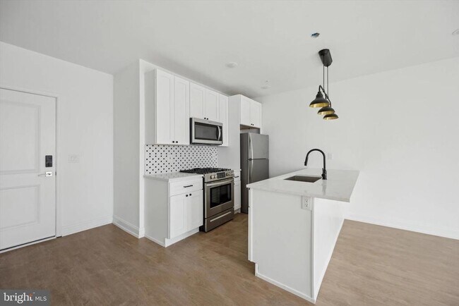 Primary Photo - 1614 Ridge Ave
