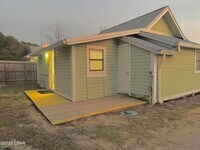 Building Photo - 182 Garfield St