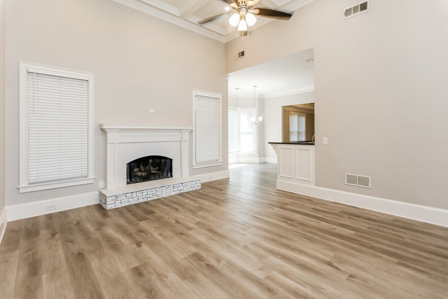 Building Photo - 4654 Jefferson Ridge Way