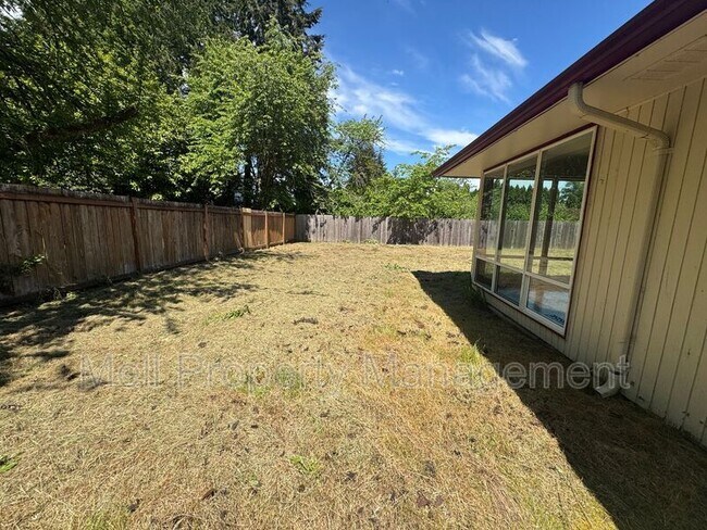 Building Photo - 7016 Husky Way SE