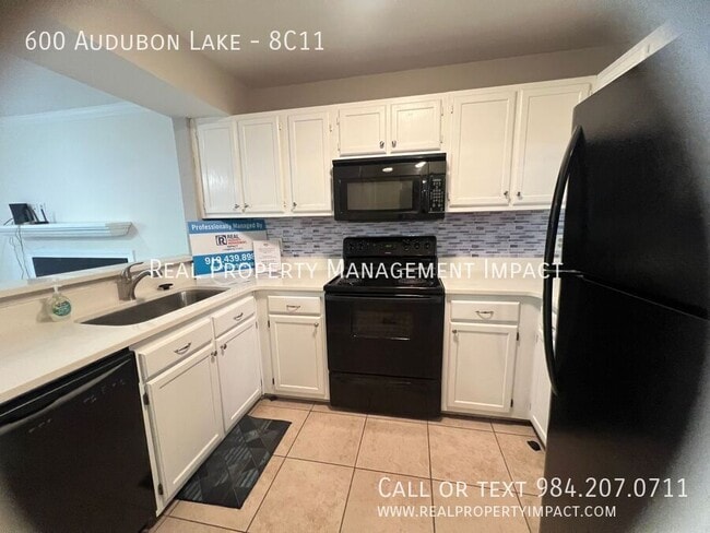 Building Photo - 600 Audubon Lake Dr