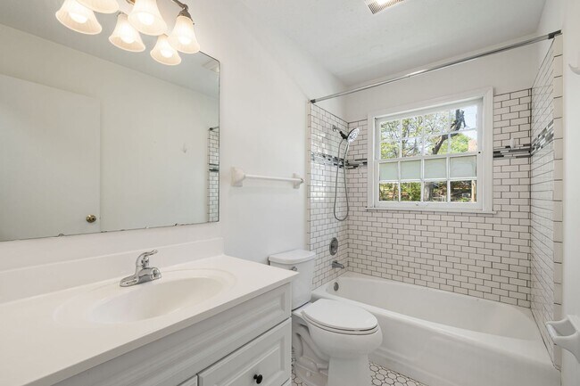 Building Photo - Chiles Avenue