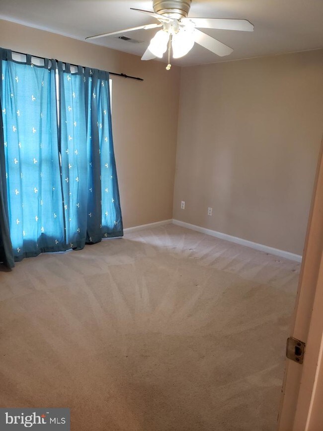 21845 Baldwin Square 21845 Baldwin Square Sterling VA 20164