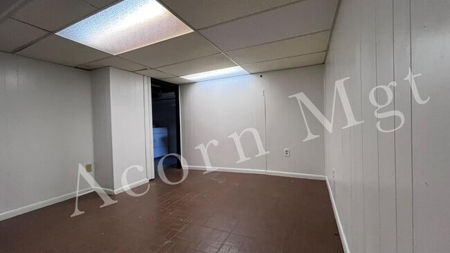 Building Photo - 73 Tarryton Court West