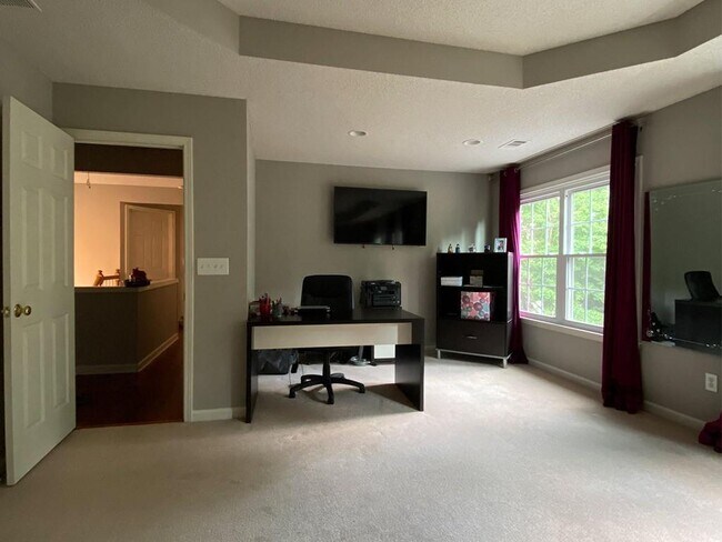 Building Photo - 30 Sherryforth Dr NW