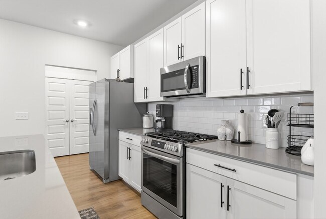 Building Photo - 313 Gingerwood Ln