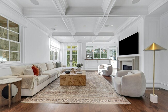 Building Photo - 373 Hardenburgh Ave