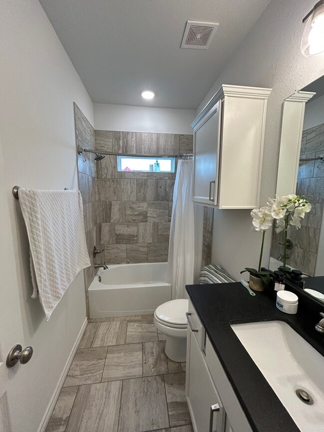 Building Photo - 3169 Normandy Way