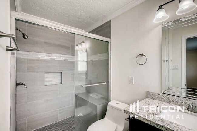 Building Photo - 8127 Twin Hills Dr