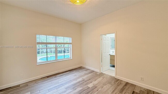 Building Photo - 964 Tanglewood Cir