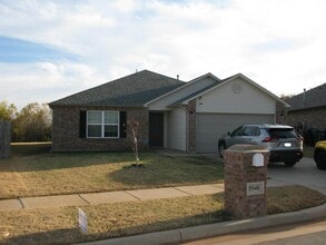 Building Photo - 3540 SE 96th St