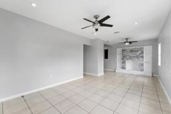 Building Photo - 1642 SW 7th St