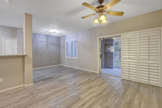 Building Photo - 716 Peachy Canyon Cir