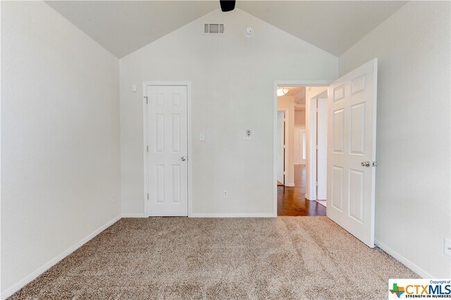 Building Photo - 4703 Mildred Ave