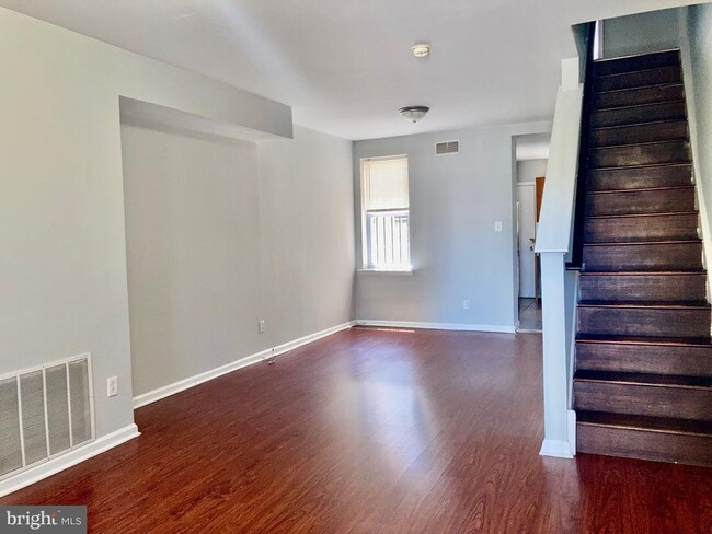 Building Photo - 5258 Hazel Ave
