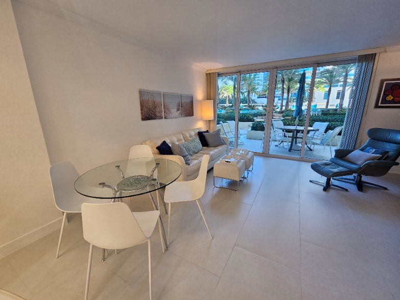 Building Photo - 2501 S Ocean Dr