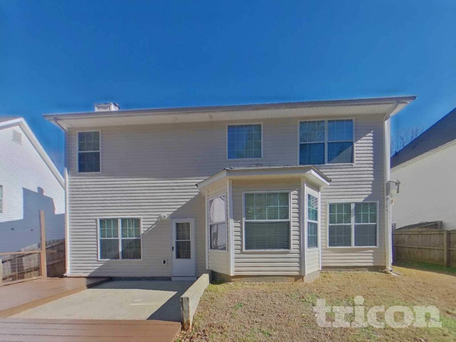 Building Photo - 10 St Charles Pl