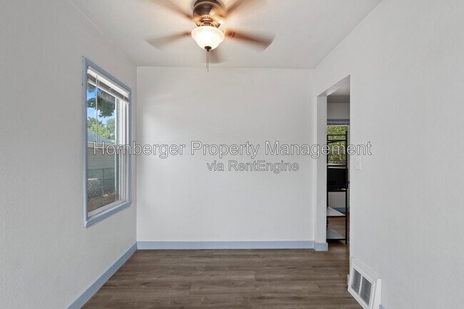 Building Photo - 10106 N Wesley St