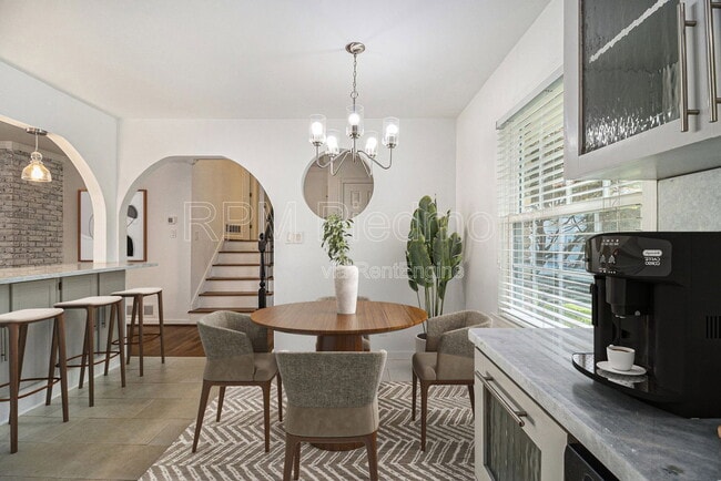 Building Photo - 2570 Northside Dr NW