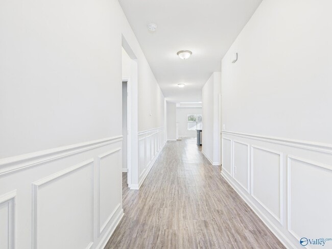 Building Photo - 149 Fernhill Dr NW