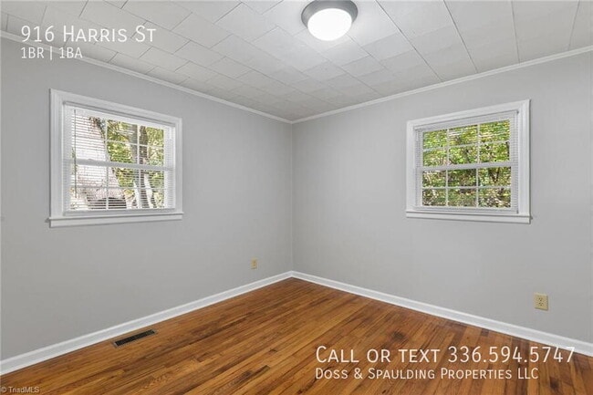 Building Photo - 916 Harris St