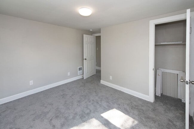 Building Photo - NORTH COLLEGE HILL -  Stunning remodel 3be...