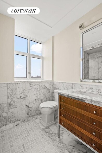 Building Photo - 100 Claremont Ave