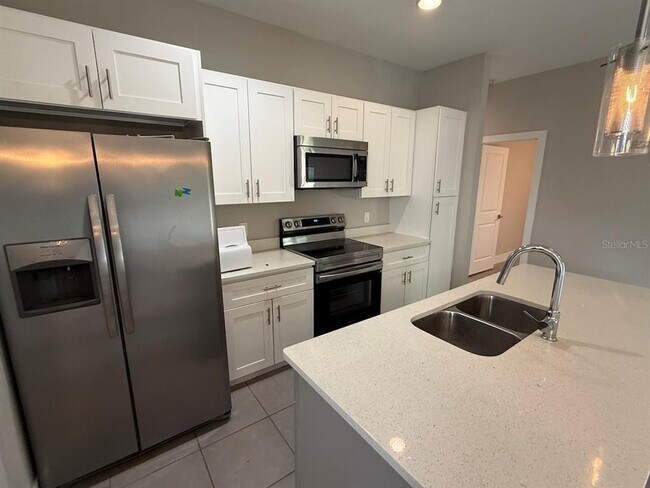 Building Photo - 105 Zinnia Ln