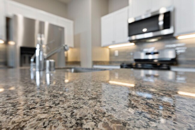 Building Photo - Spacious Single Level with Stunning Mounta...