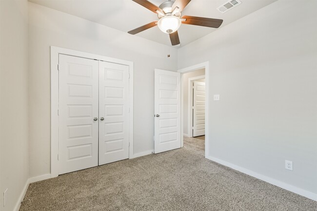 Building Photo - 25109 Pacific Wren Dr