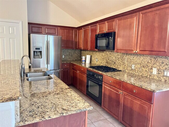 Building Photo - 42 W Foxbriar Forest Cir
