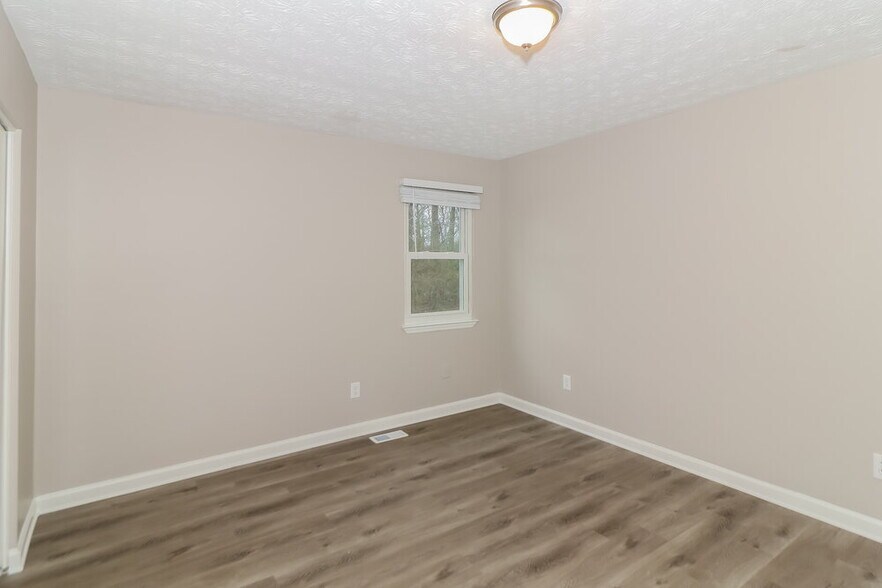 Building Photo - 4067 Keheley Glen Dr