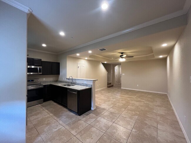Building Photo - 13907 Annas Way #102, San Antonio, TX. 78233