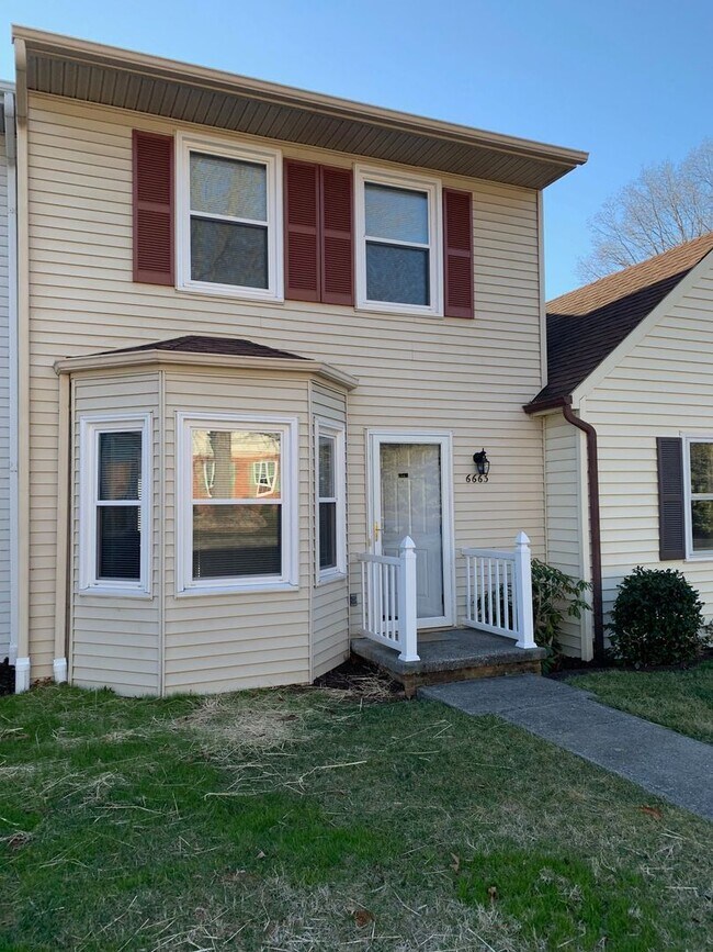 Building Photo - 6663 Briarfield Ave