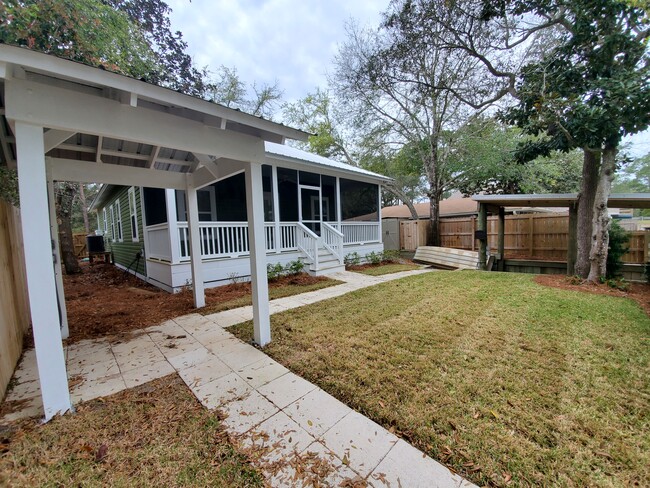 Building Photo - 37 Bayou Rd