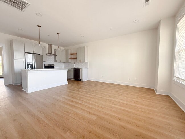 Building Photo - The Garrett | 3-Bedroom Home with Pool and Pickleball Court at Highbury