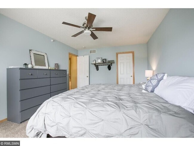 Building Photo - 17647 Hackberry Ct
