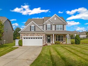 Building Photo - "Spacious 5-Bedroom Gem in Gastonia with 3...