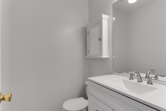 Building Photo - 16816 Dorman Dr