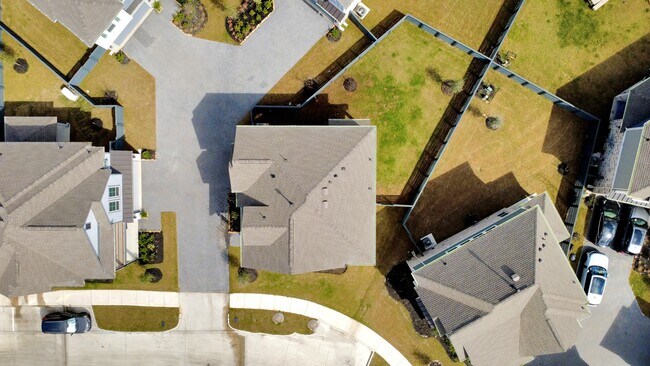 Building Photo - 21202 Fiery Skipper Dr