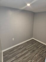 Building Photo - 143 Nunnery Ln