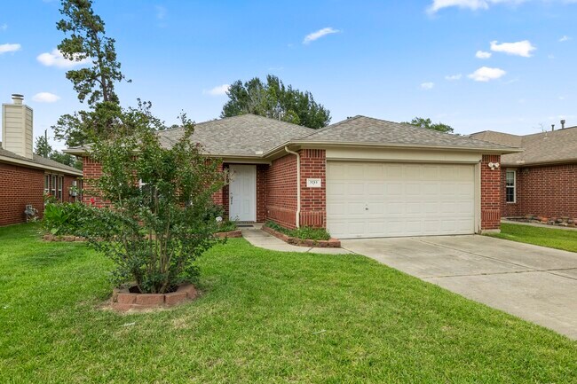 Building Photo - 3211 Falcon Trail Dr