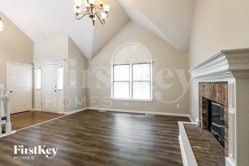 Building Photo - 8236 N Hope Ave