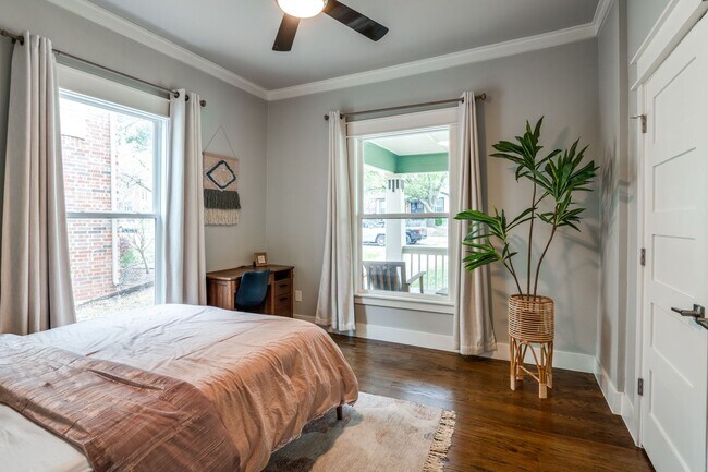 Building Photo - Lower Greenville Craftsman w/ Guest House