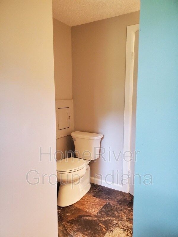 Building Photo - 1703 Getz Rd
